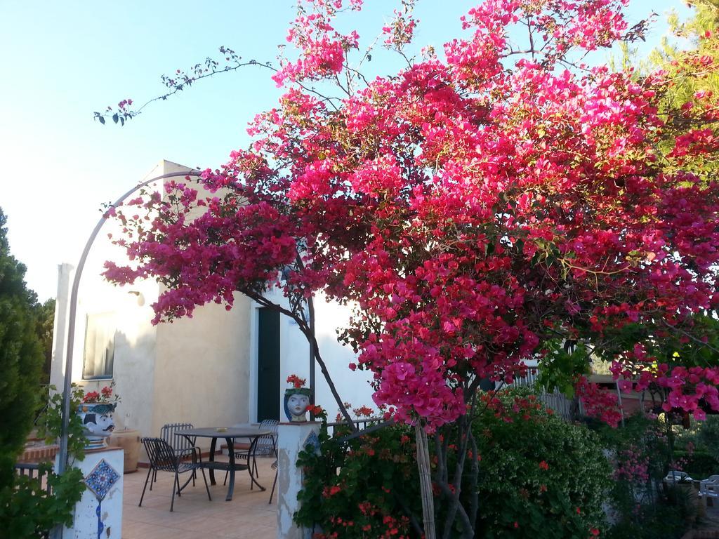 B&B La Casa Dell'Artista Assoro 外观 照片