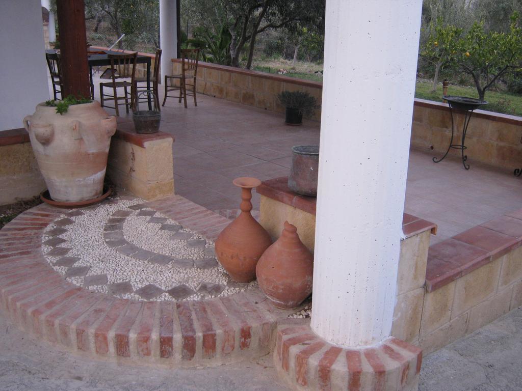 B&B La Casa Dell'Artista Assoro 外观 照片